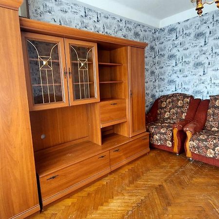 2 Bedroom Apartment Metro Vasilkovskaya Κίεβο Εξωτερικό φωτογραφία